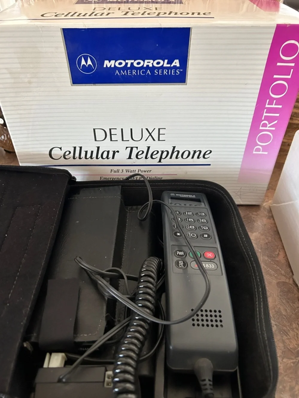 Vintage 1994 Motorola Deluxe Portfolio American Series Cellular Phone